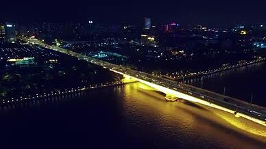 广州华南快速干线及华南大桥城市交通车流视频的预览图
